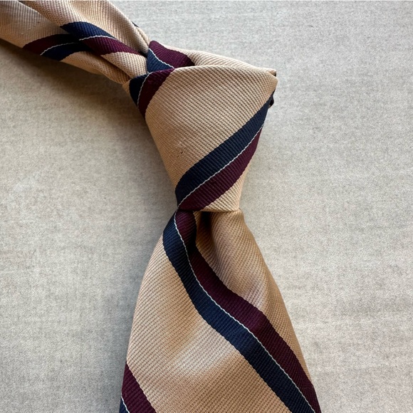 Robert Talbott British Repp Striped Silk Tie - Picture 2 of 7